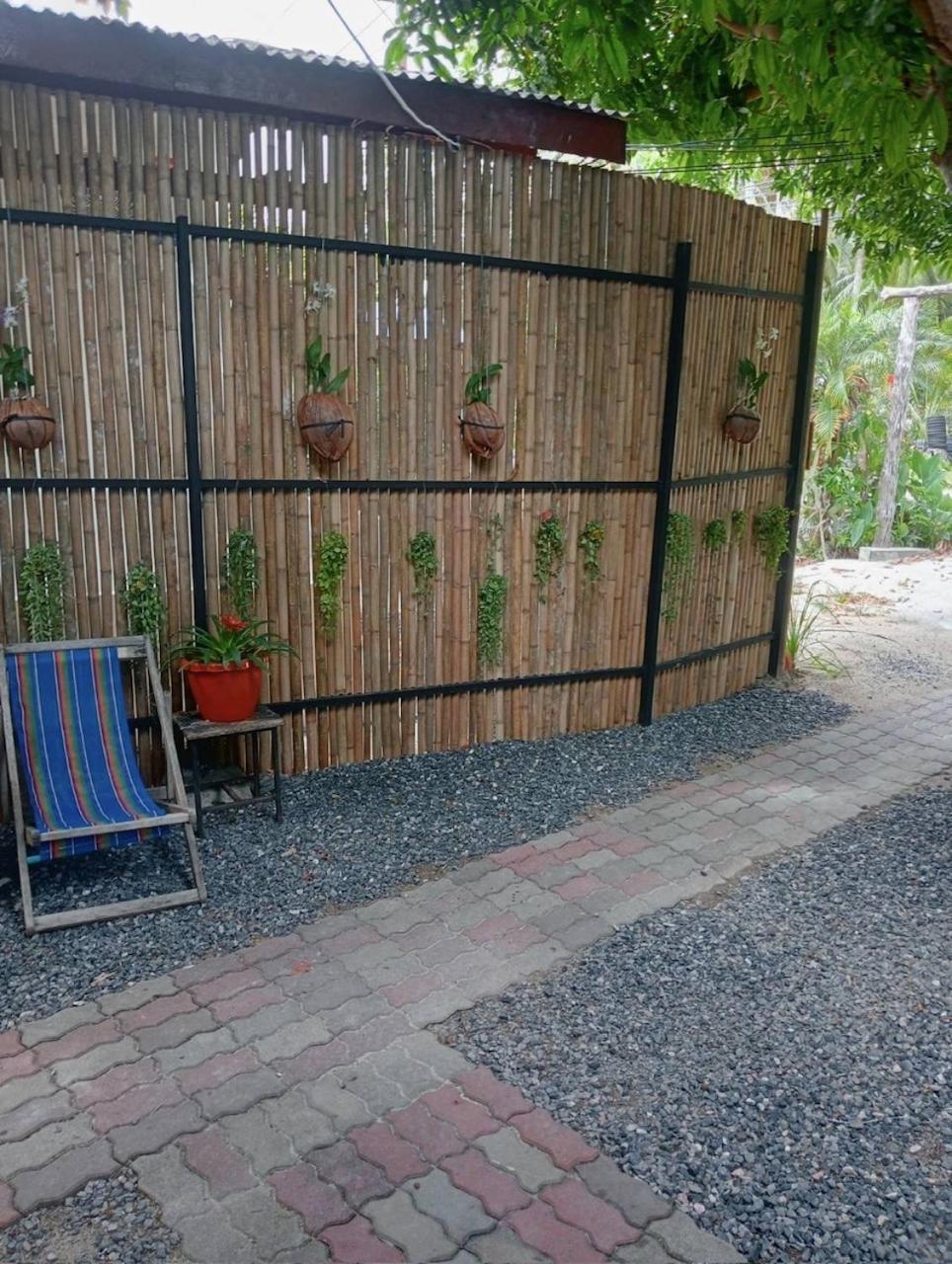 סריתאנו Free Concept Beach Resort מראה חיצוני תמונה